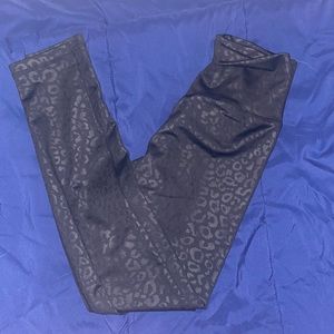 Buff bunny rebel leggings size small, worn once